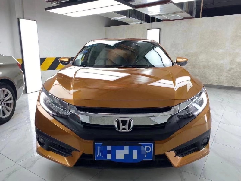 成都17年本田思域1