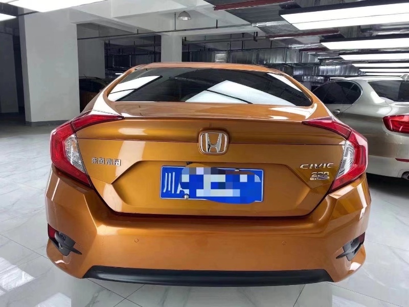 成都17年本田思域4