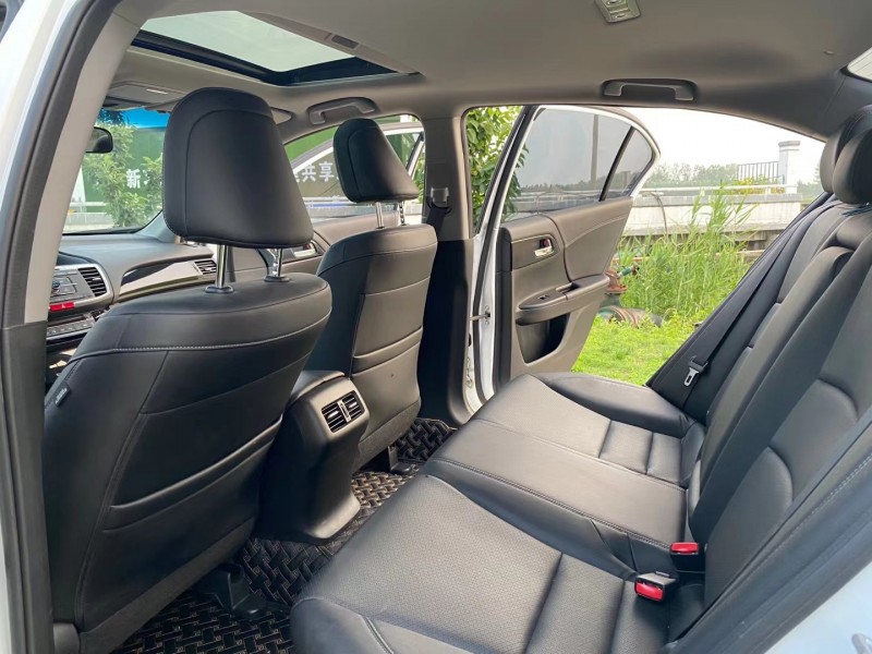 徐州17年本田雅阁6