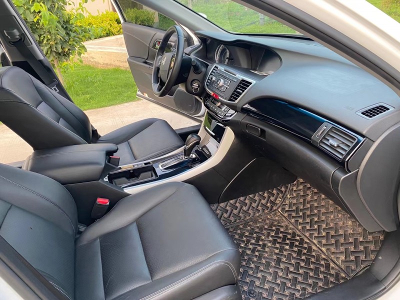 徐州17年本田雅阁5