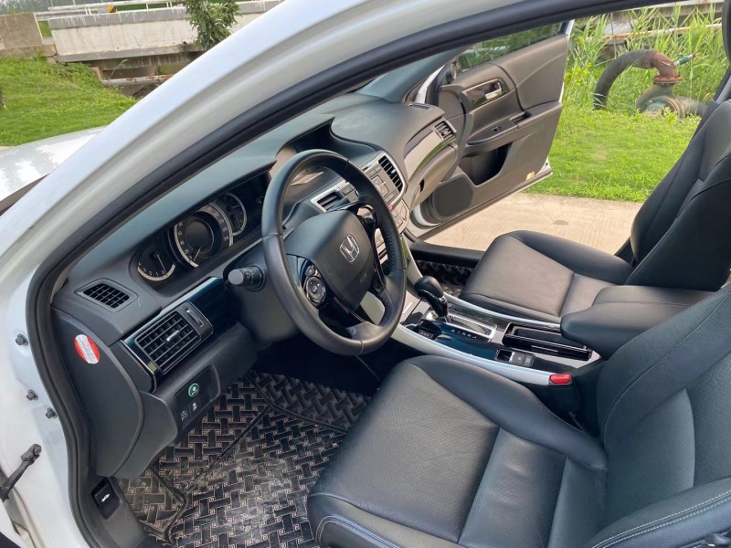 徐州17年本田雅阁4