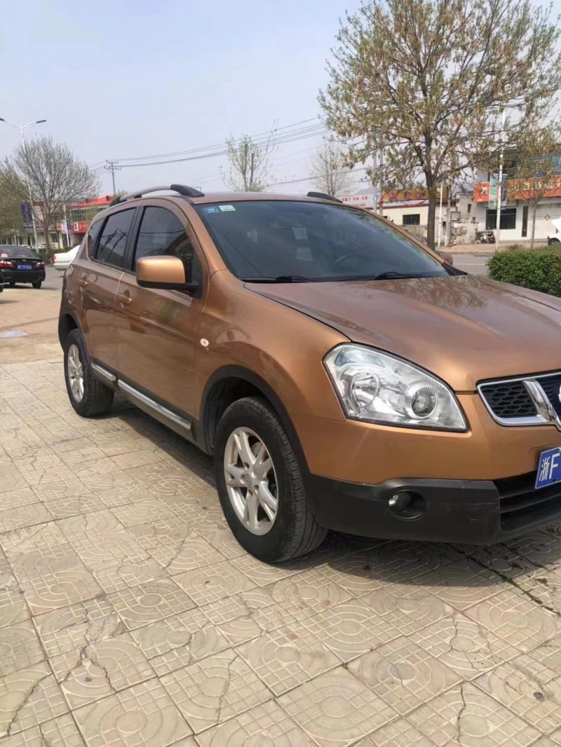 保定14年日产逍客2