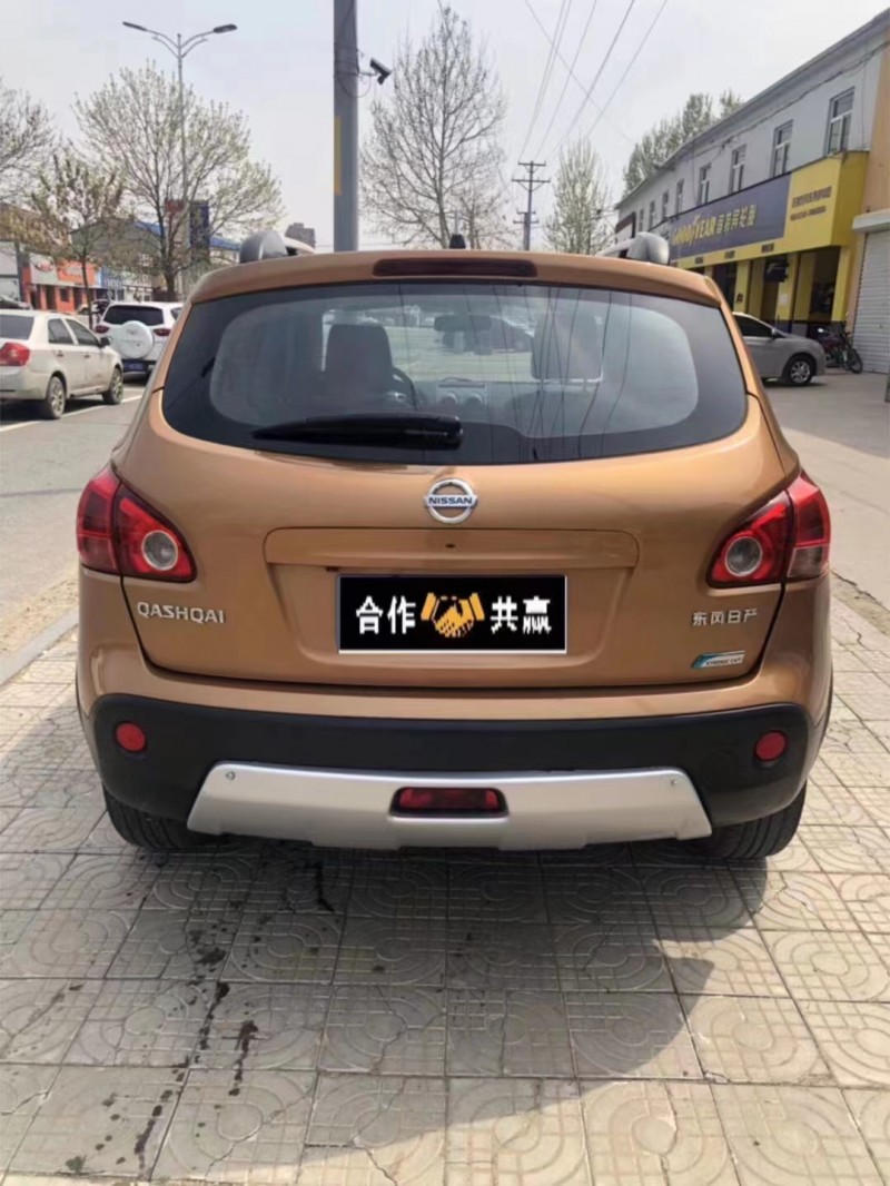 保定14年日产逍客8