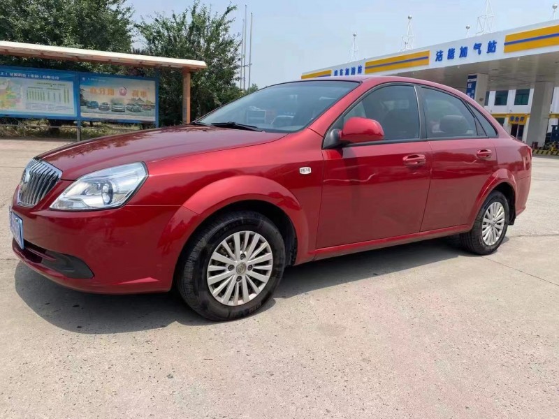 济宁16年别克君越2