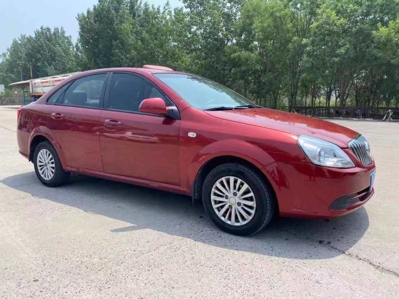 济宁16年别克君越3