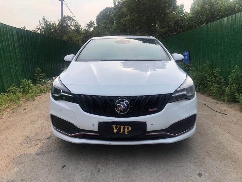 济宁16年别克威朗1