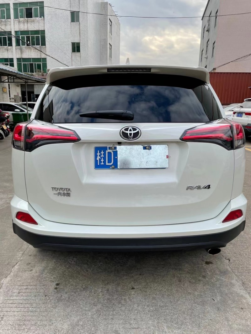 广州抵押车19年丰田rav4出售