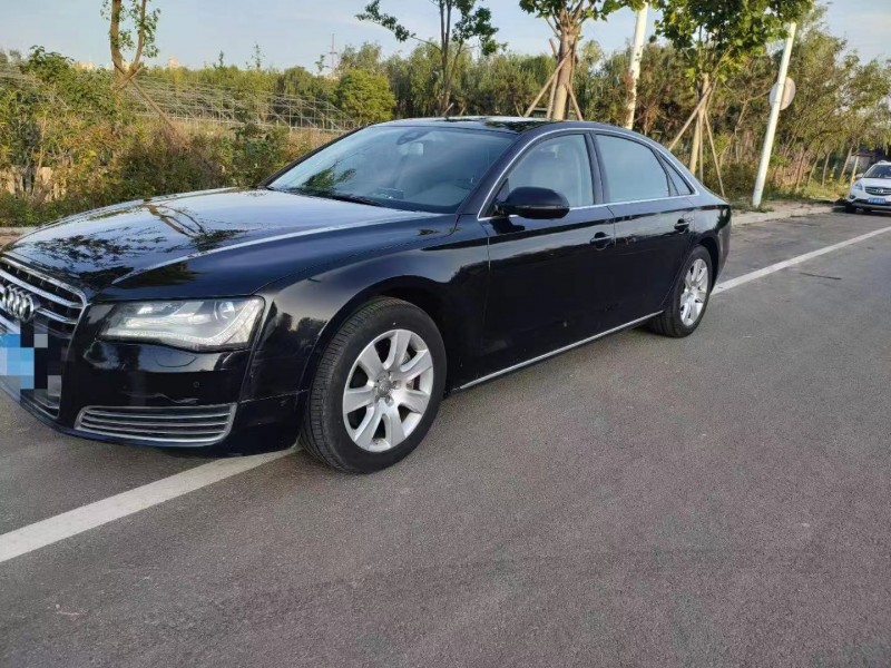 東營12年奧迪A8L3