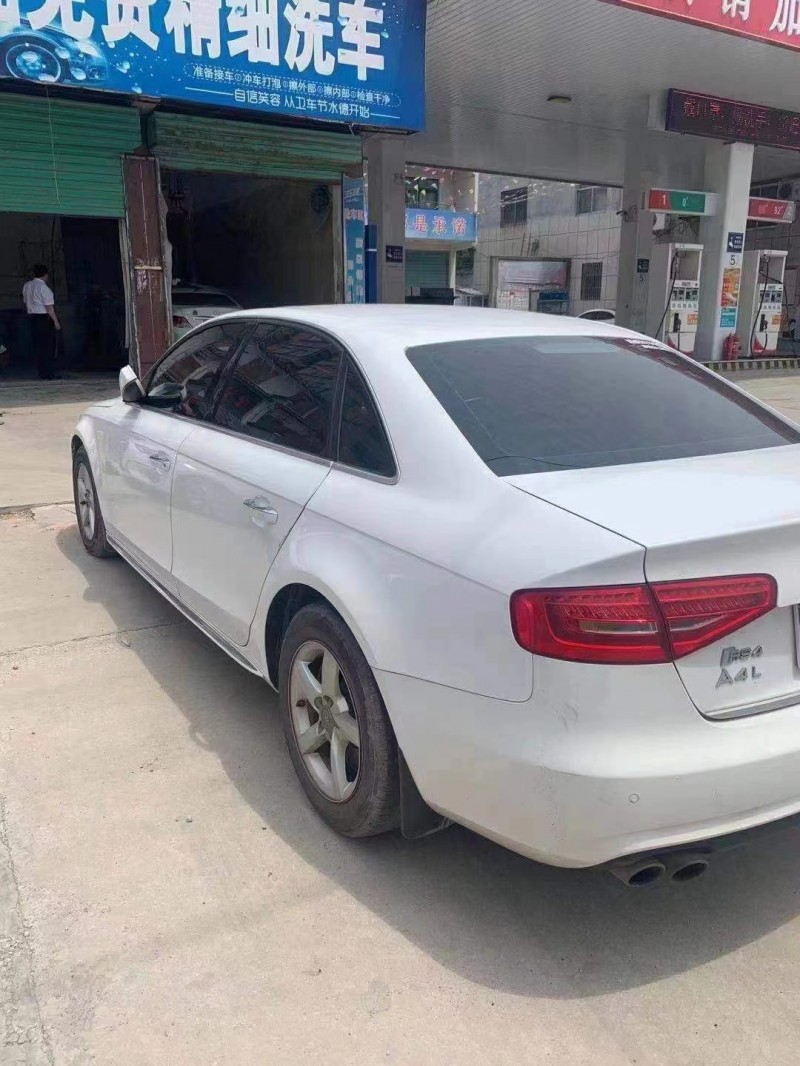 日照15年奧迪A4L3