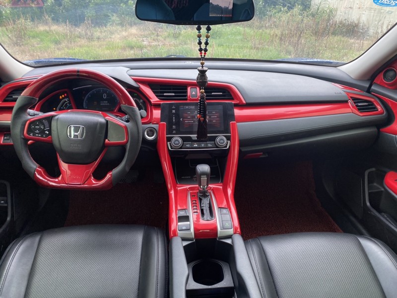 广州19年本田思域8