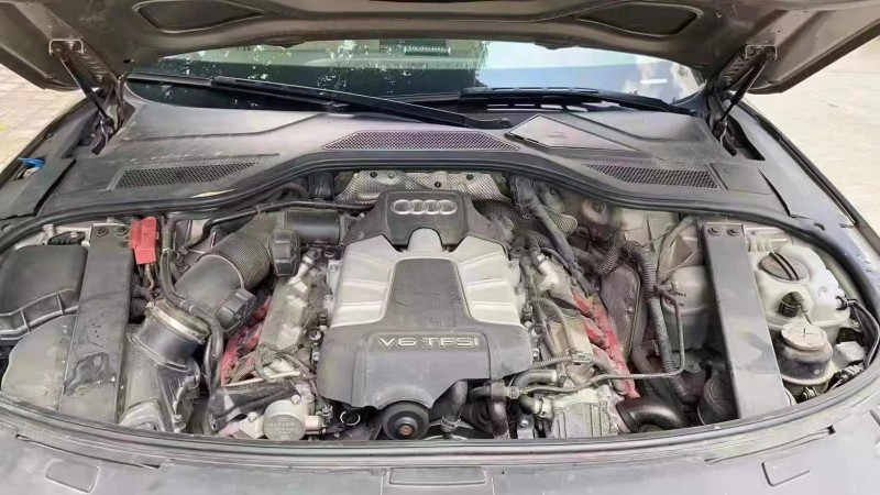 广州14年奥迪A8L4