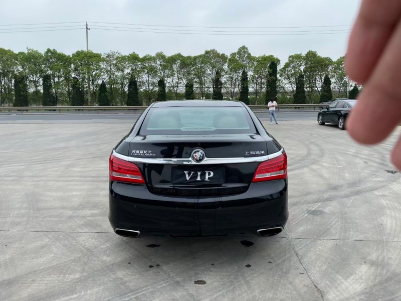 徐州14年别克君越5