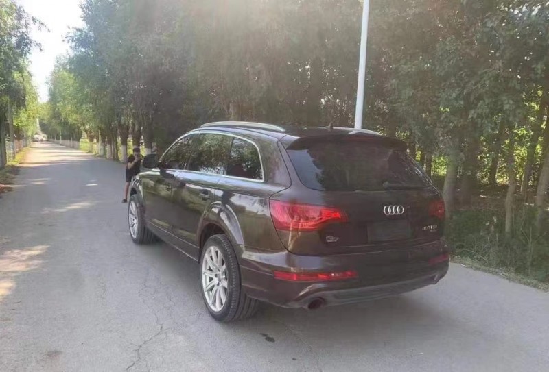 舟山11年奧迪Q75