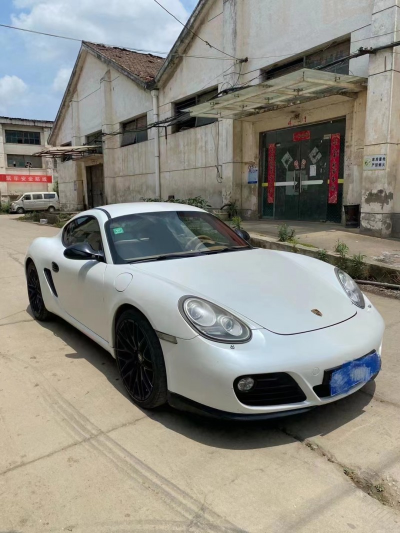 武汉12年保时捷卡曼7