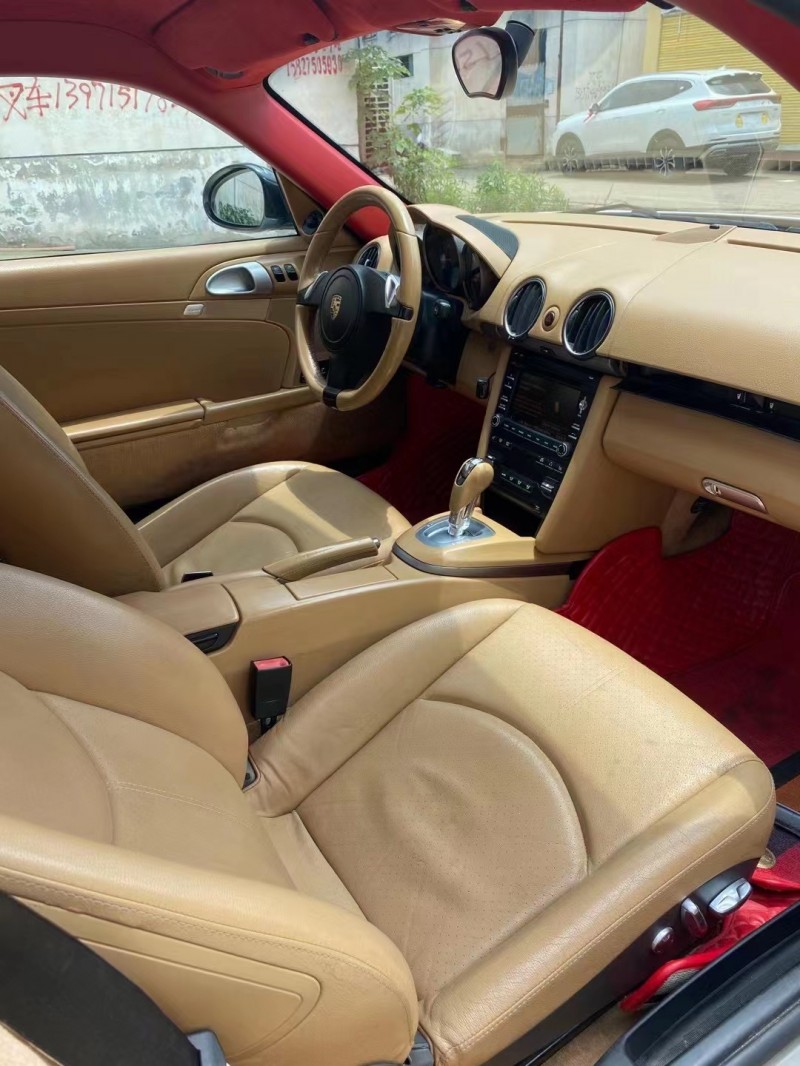 武汉12年保时捷卡曼6