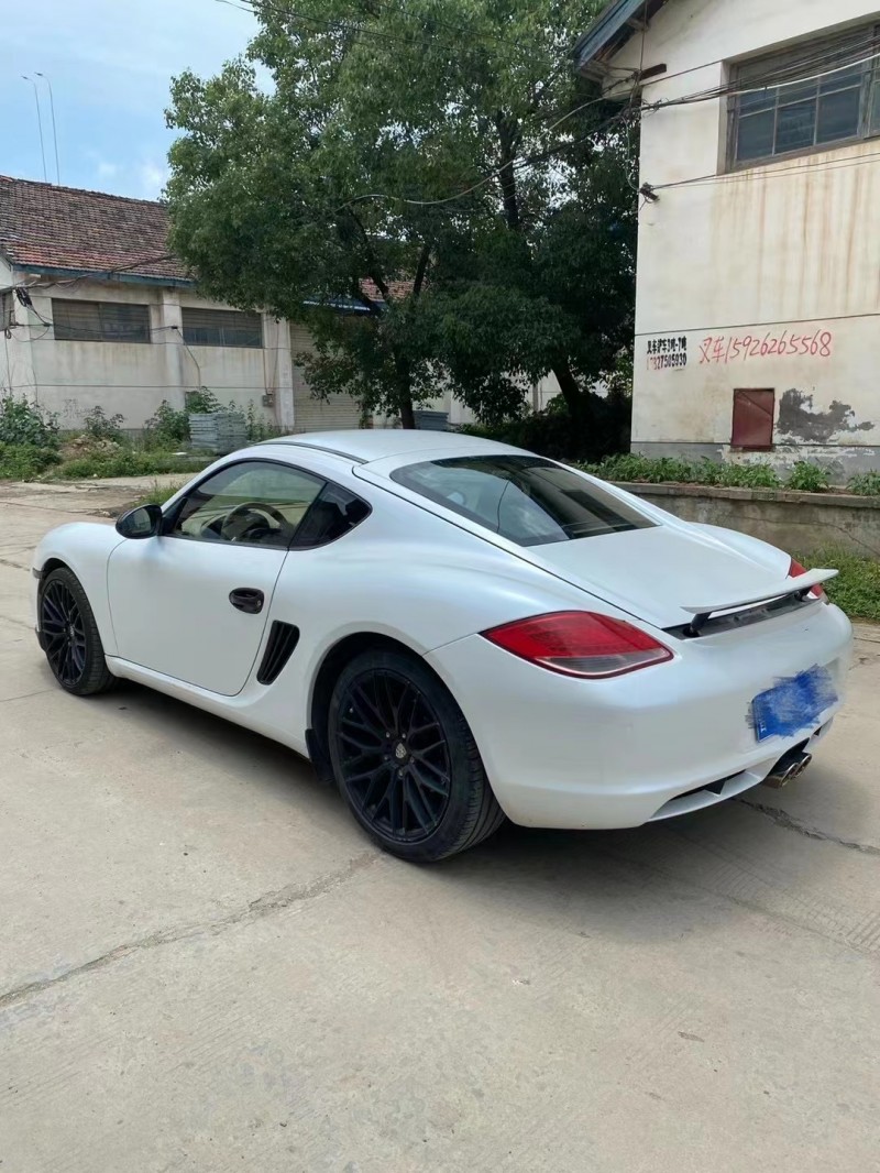 武汉12年保时捷卡曼1