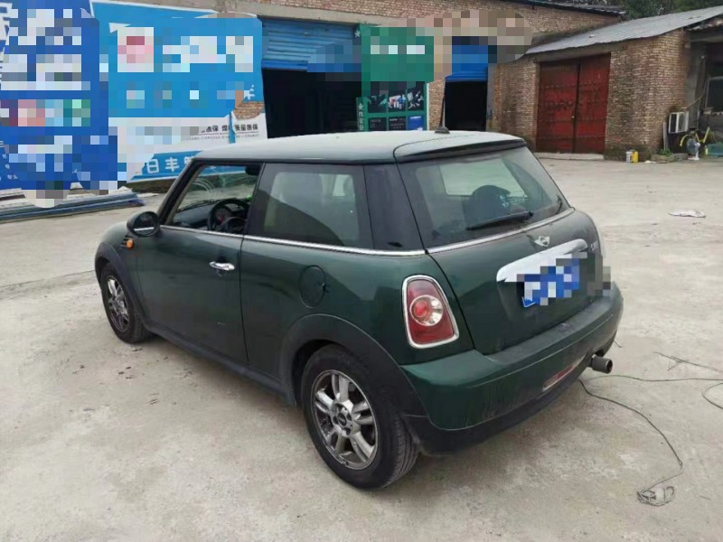 渭南14年寶馬MINI2