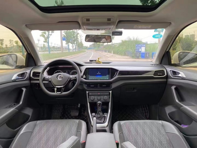 成都20年大众途铠5