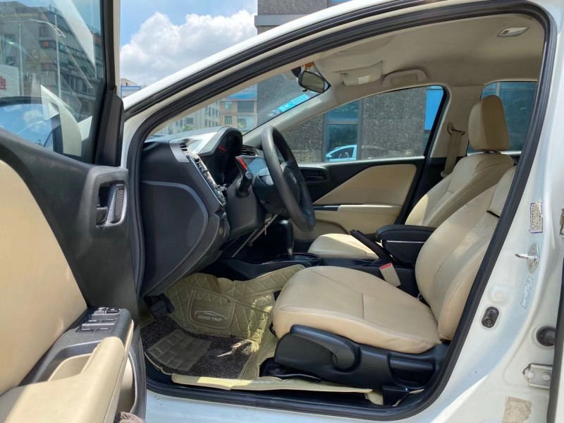 东莞16年本田锋范8