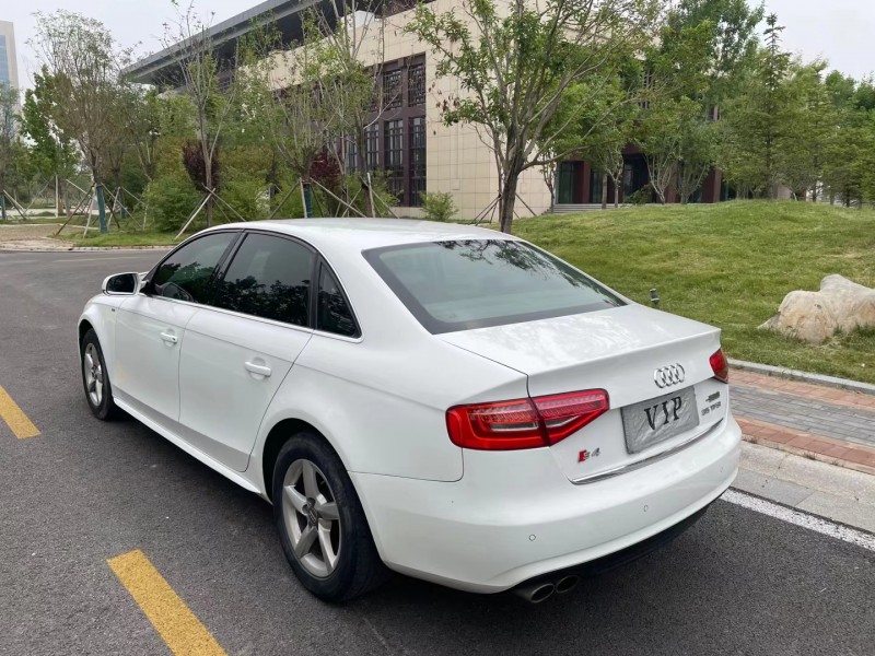 济宁15年奥迪A4L8
