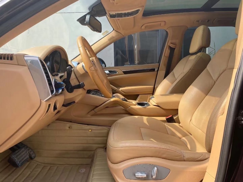 徐州12年保时捷卡宴3