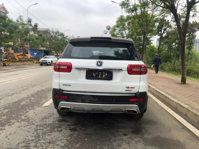 黔西南21年長安汽車CS956