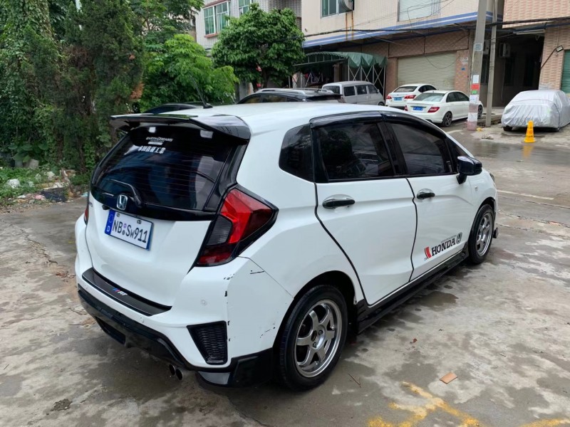 广州16年本田飞度5