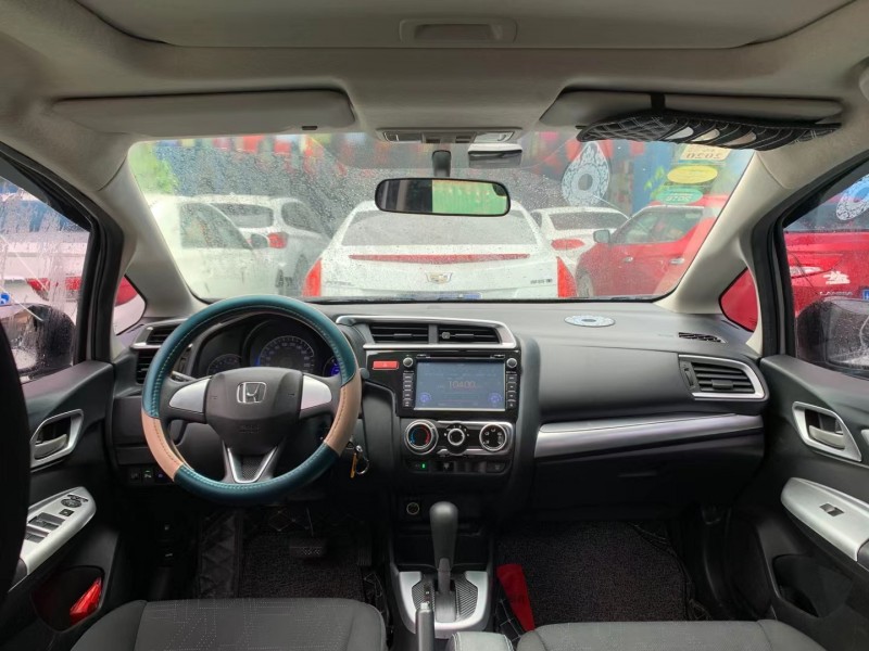 广州16年本田飞度8