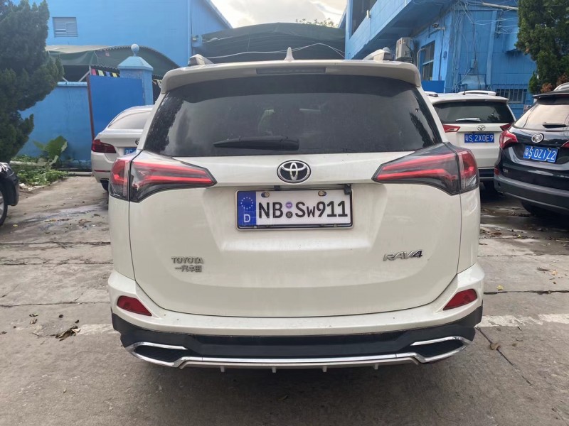 广州18年丰田RAV4荣放5