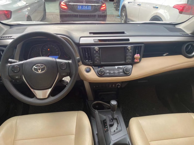 广州18年丰田RAV4荣放9