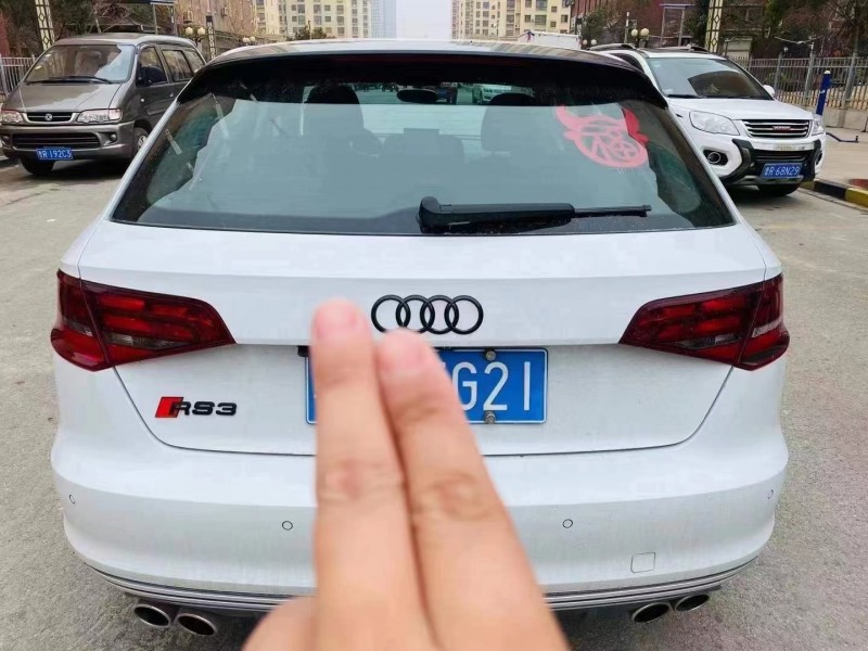 济宁16年奥迪A38