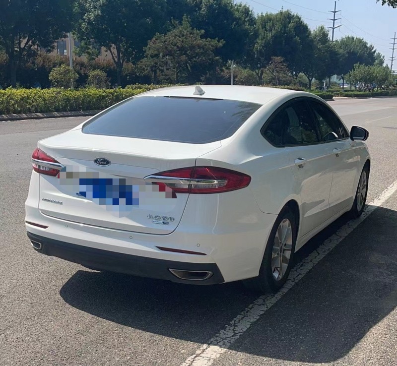 青岛21年福特蒙迪欧2