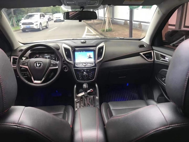 金華17年長安汽車CS755