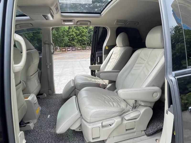 深圳10年丰田小霸王4