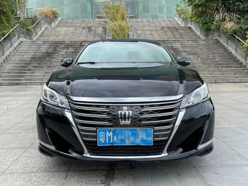 深圳17年丰田皇冠8