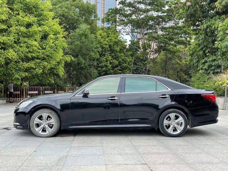 深圳17年丰田皇冠6