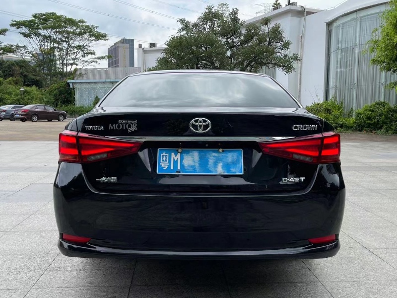 深圳17年丰田皇冠2