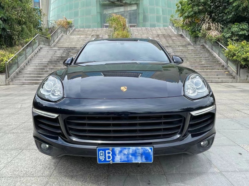 深圳18年保时捷卡宴9