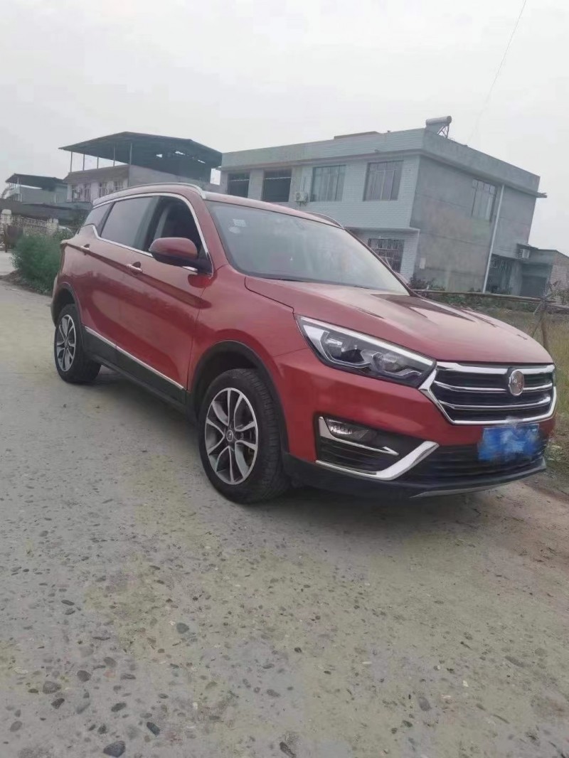樂山18年漢騰汽車X52