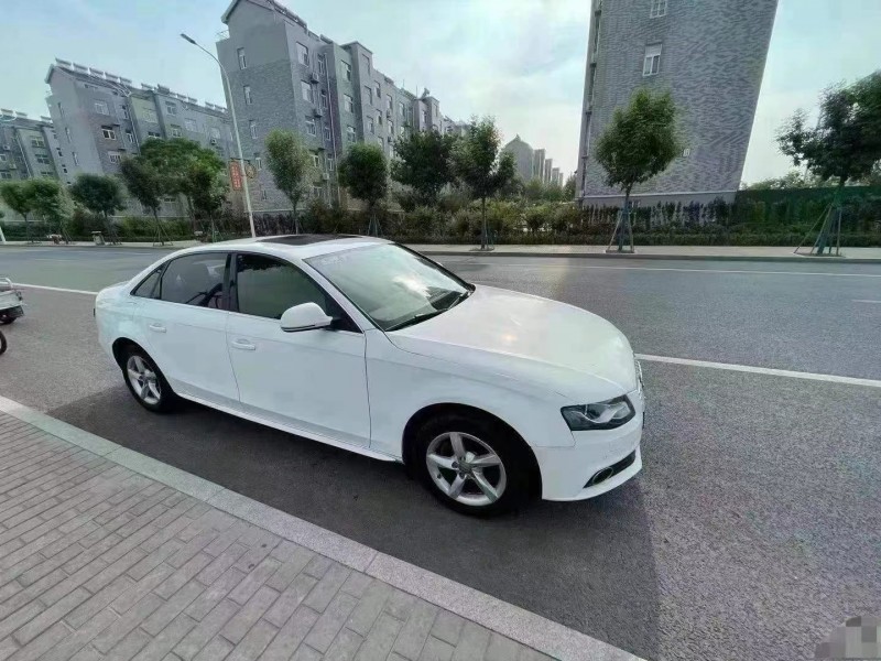 泰安12年奧迪A4L2