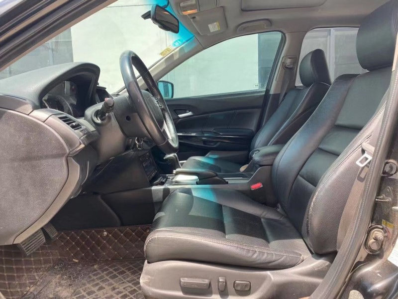 徐州13年本田雅阁4