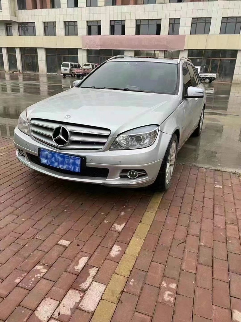 济宁11年奔驰C2