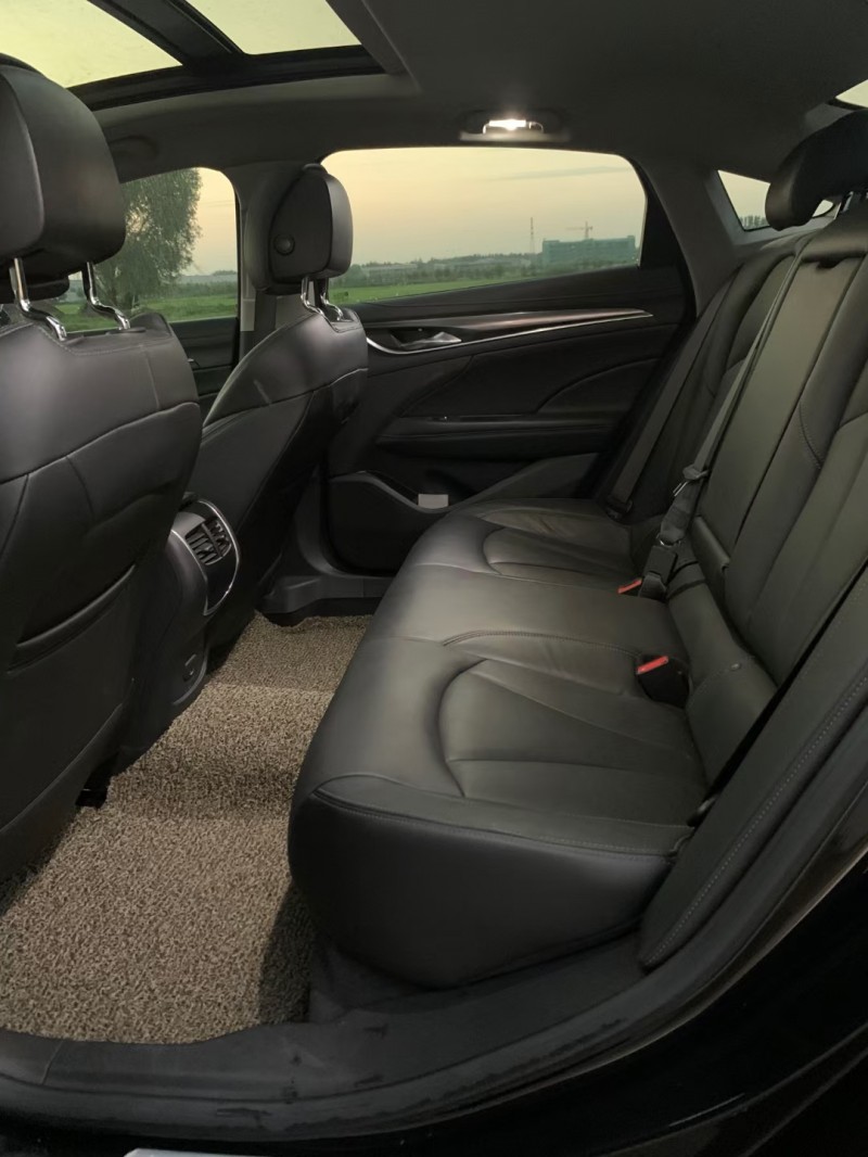 徐州20年别克君越4