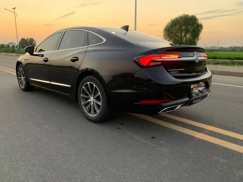 徐州20年别克君越2