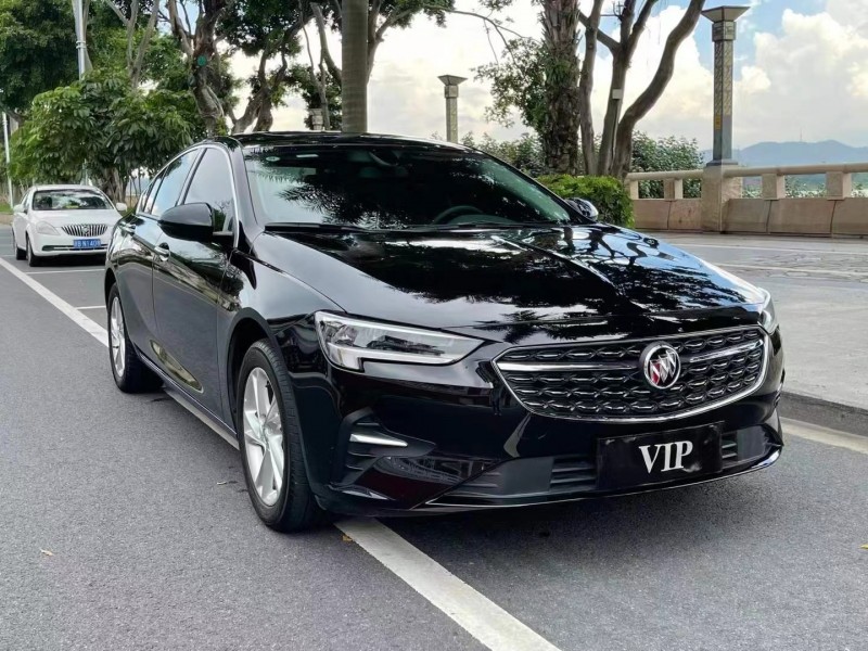 佛山21年别克君威8