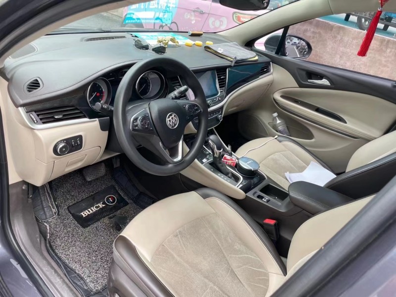 徐州17年别克威朗2