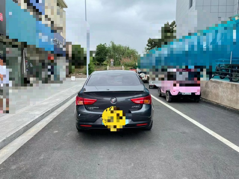 徐州17年别克威朗5