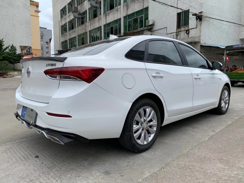 中山19年别克英朗5