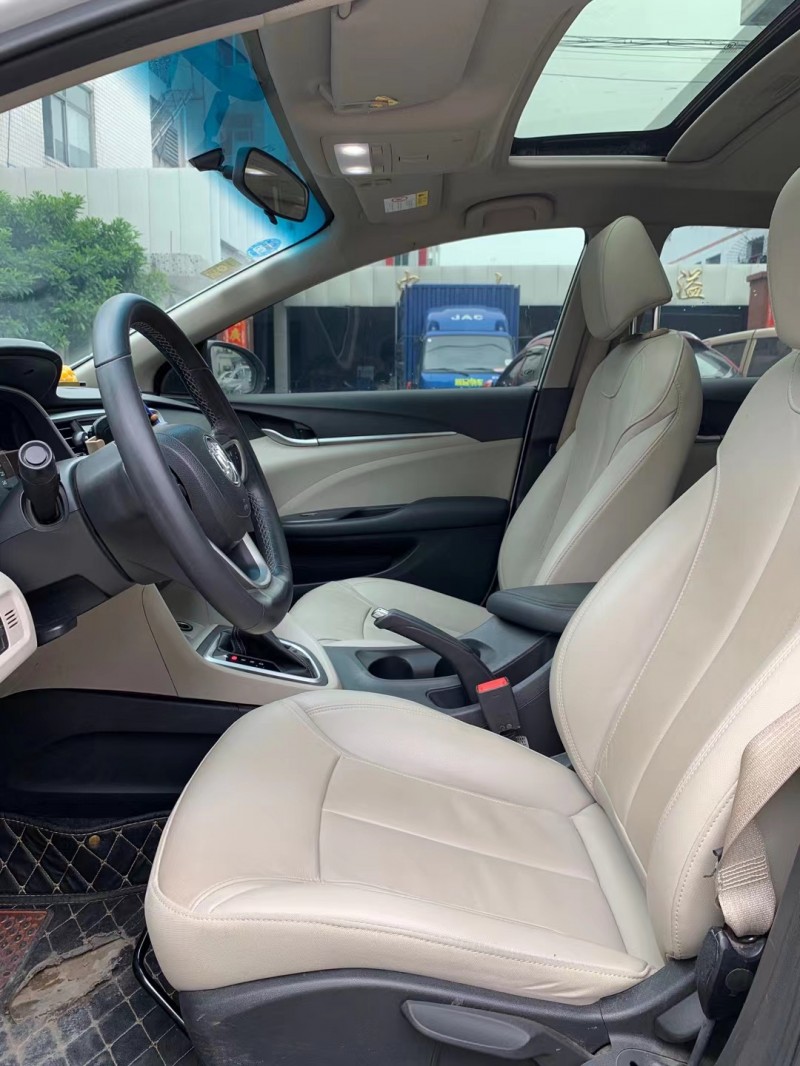 中山19年别克英朗9