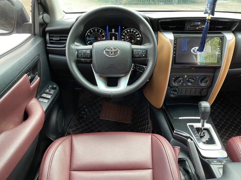 深圳19年丰田穿越者7